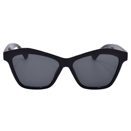 Minimalist black cat-eye sunglasses for style enthusiasts